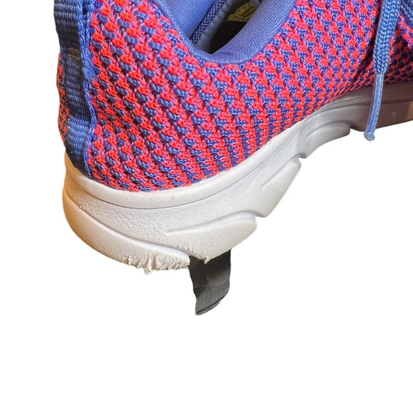 CHAMPION SNEAKERS Women’s size 7 - Picture 4 of 6